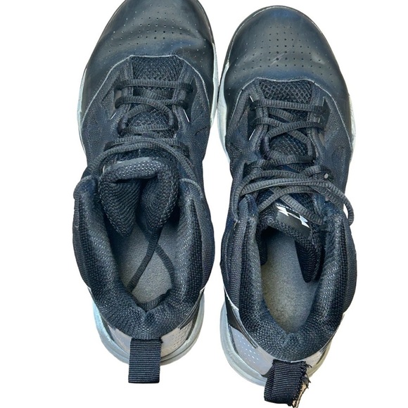 UNDER ARMOUR BASKETBALL MID TOP SNEAKERS IN BLACK, MENS SIZE 10.5 - Picture 7 of 9